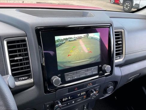 Used 2023 Nissan Frontier SV w/ SV Convenience Package RWD image 11