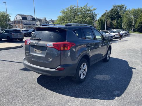 Used 2014 Toyota RAV4 XLE AWD/4WD image 7