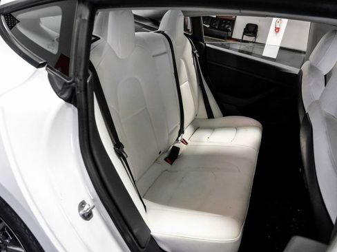 Used 2021 Tesla Model 3 Standard Range Plus image 25