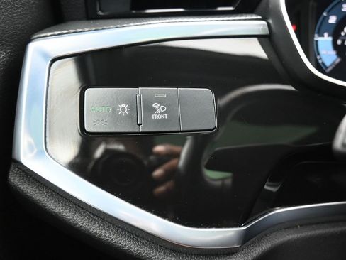 Used 2023 Audi Q3 2.0T Premium image 26