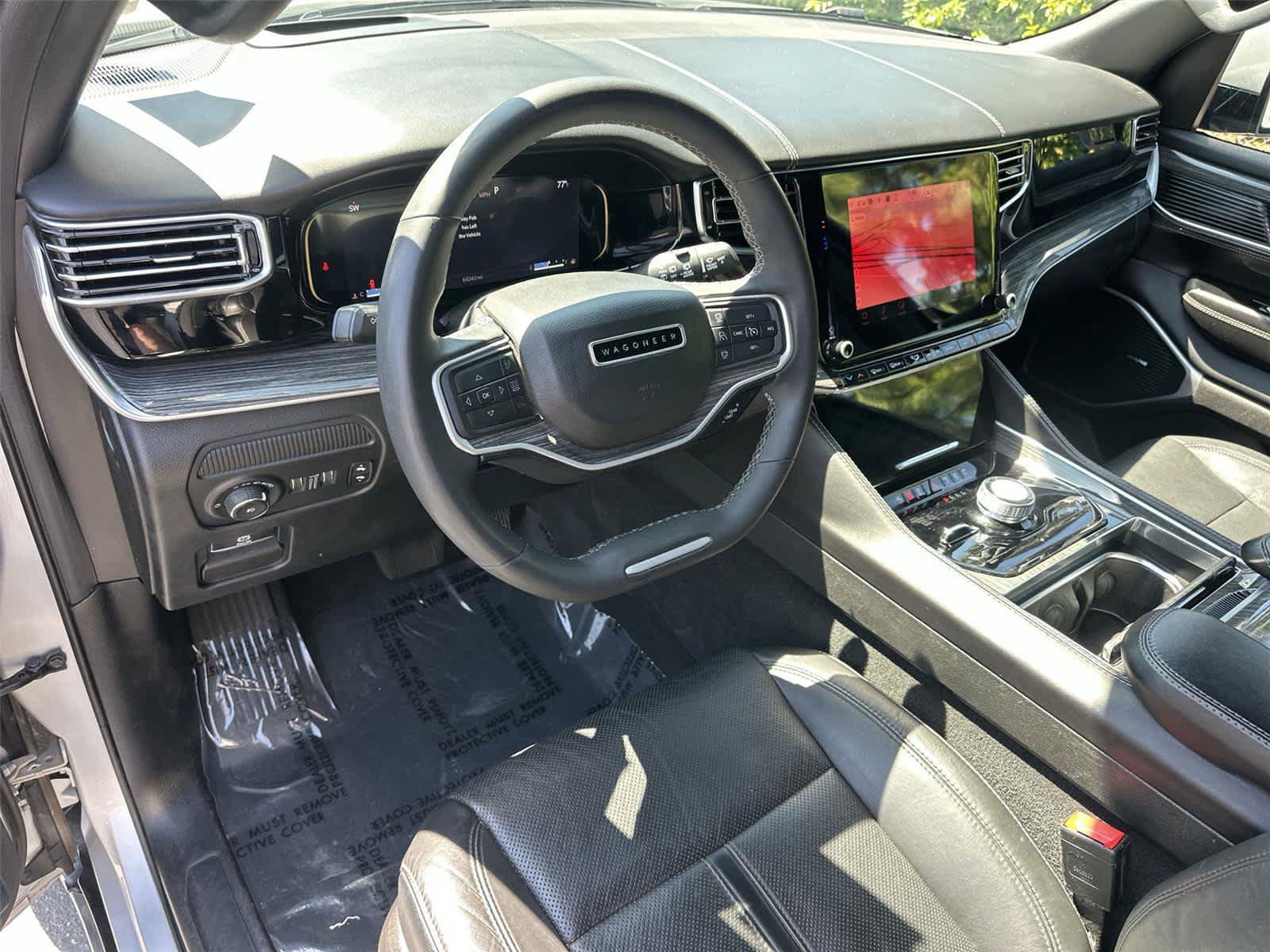 Used 2022 Jeep Wagoneer Series III AWD/4WD image 2