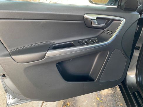 Used 2016 Volvo XC60 T6 Platinum FWD image 28