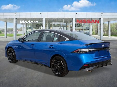 New 2027 Nissan Sentra SR w/ Floor Mat Package FWD image 3