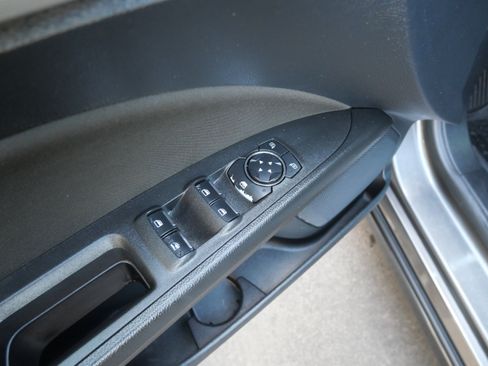 Used 2019 Ford Fusion SE image 17