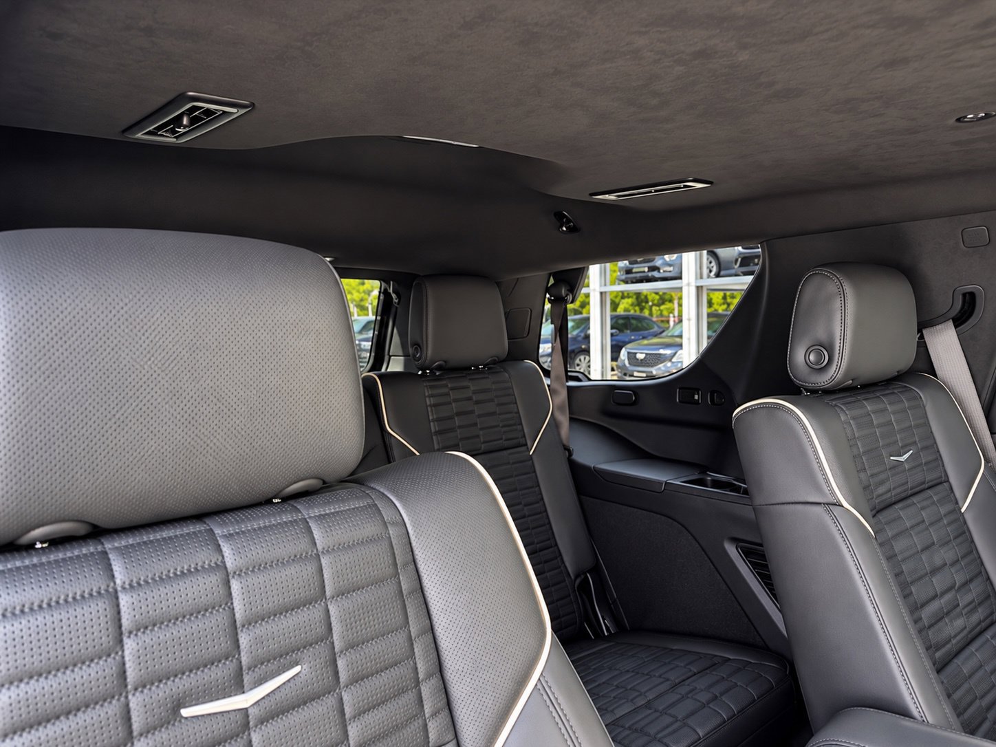 Used 2026 Cadillac Escalade Platinum Sport AWD/4WD image 16