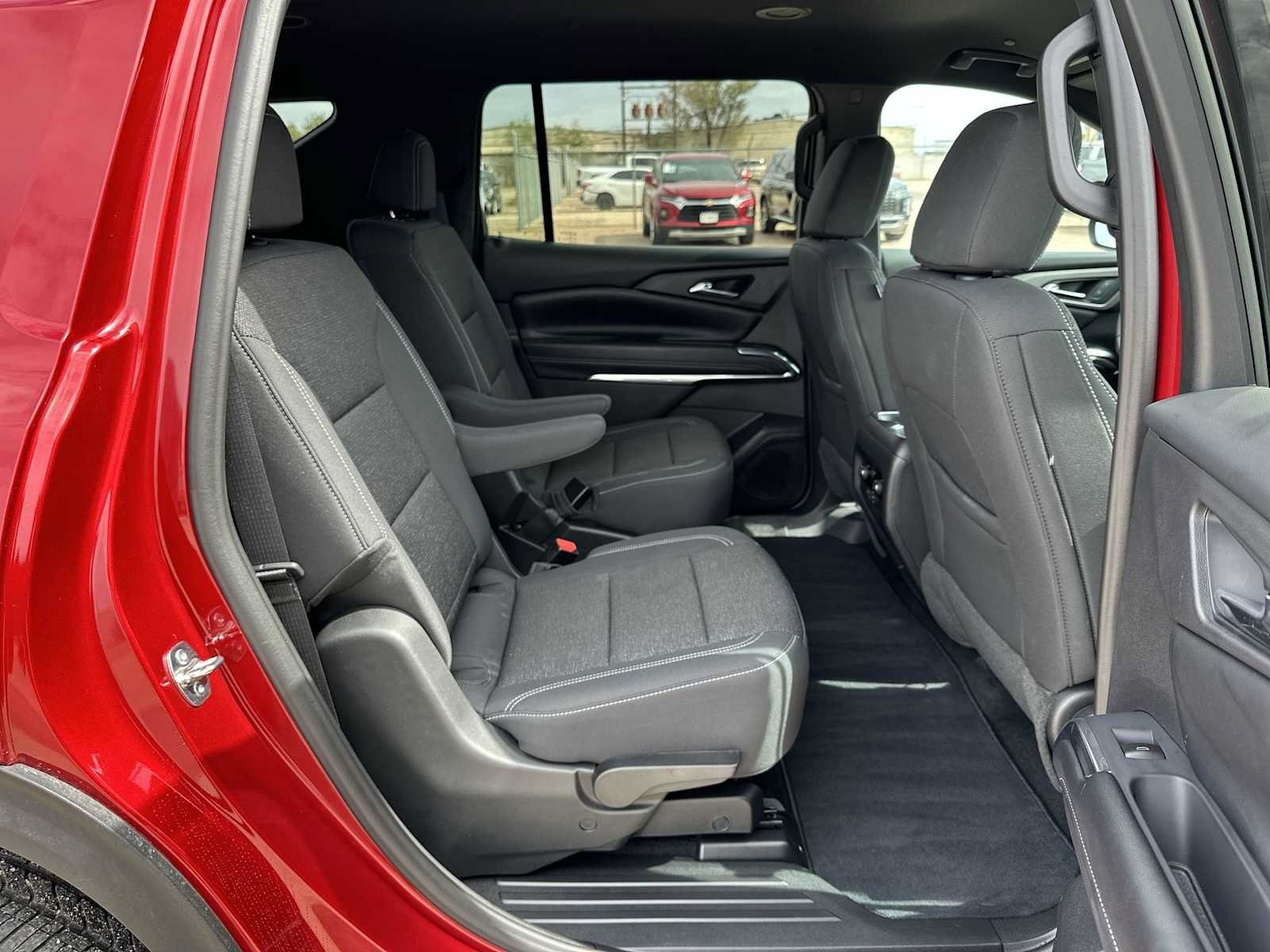Used 2027 Chevrolet Traverse LT FWD image 21