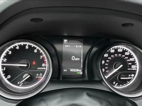 Used 2024 Toyota Camry SE image 14