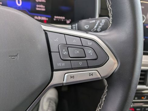 Certified 2025 Volkswagen Taos SE AWD/4WD image 28