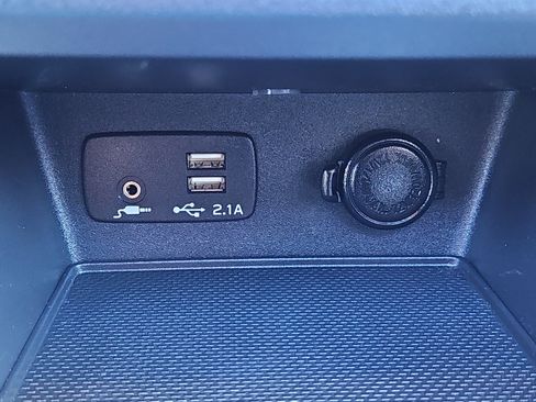 Certified 2023 Subaru Forester Premium image 10