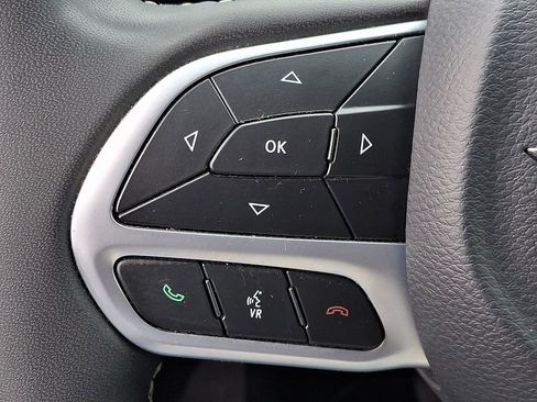 Used 2022 Chrysler Pacifica Touring-L image 26