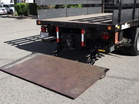 Used 2017 Ford F550 XLT image 10