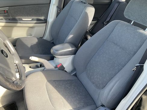 Used 2005 Kia Spectra5 image 26