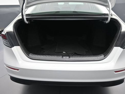 Certified 2023 Honda Accord EX image 21