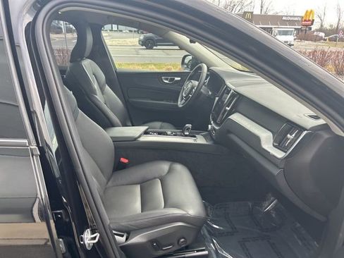 Used 2025 Volvo XC60 B5 Plus w/ Climate Package image 15