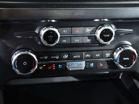 New 2026 Ford F350 Lariat w/ Black Appearance Package image 29