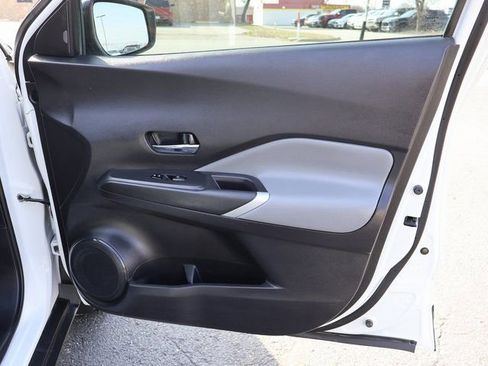 Used 2022 Nissan Kicks SR w/ Premium Package image 10