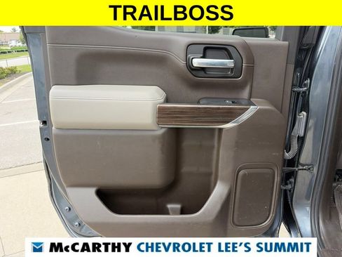 Used 2022 Chevrolet Silverado 1500 LT Trail Boss w/ Convenience Package II AWD/4WD image 37