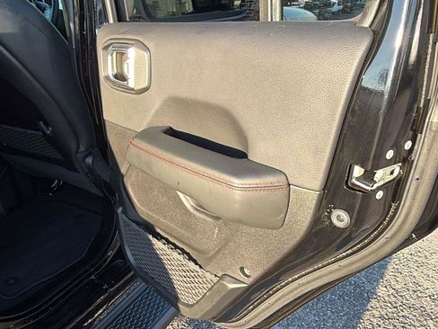 Used 2024 Jeep Gladiator Rubicon AWD/4WD image 17