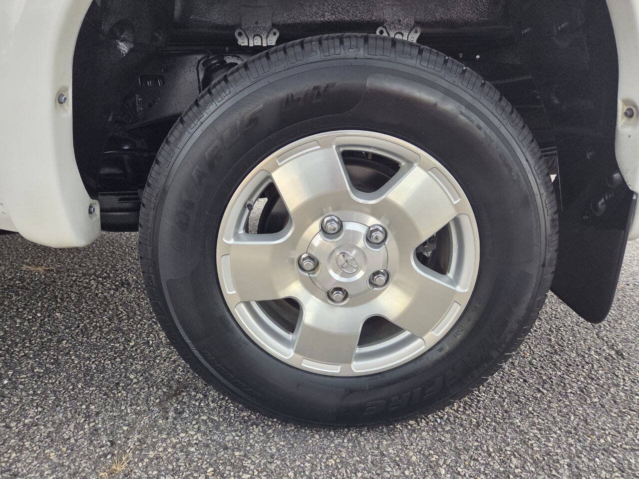Used 2007 Toyota Tundra SR5 w/ TRD Off-Road Pkg RWD image 6