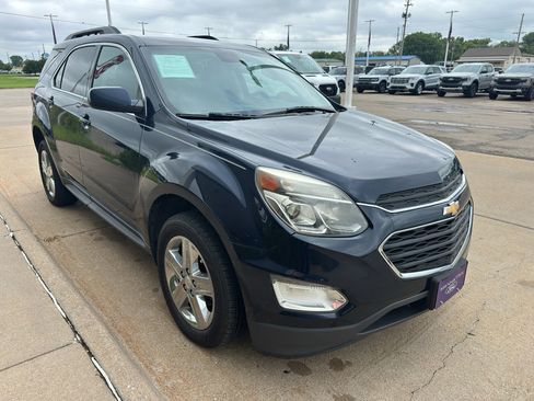 Used 2016 Chevrolet Equinox LT w/ Convenience Package FWD image 2