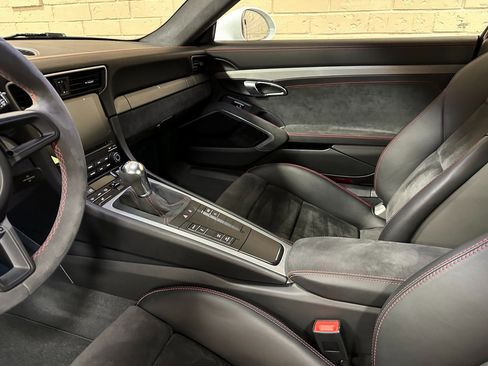 Used 2018 Porsche 911 GT3 image 81