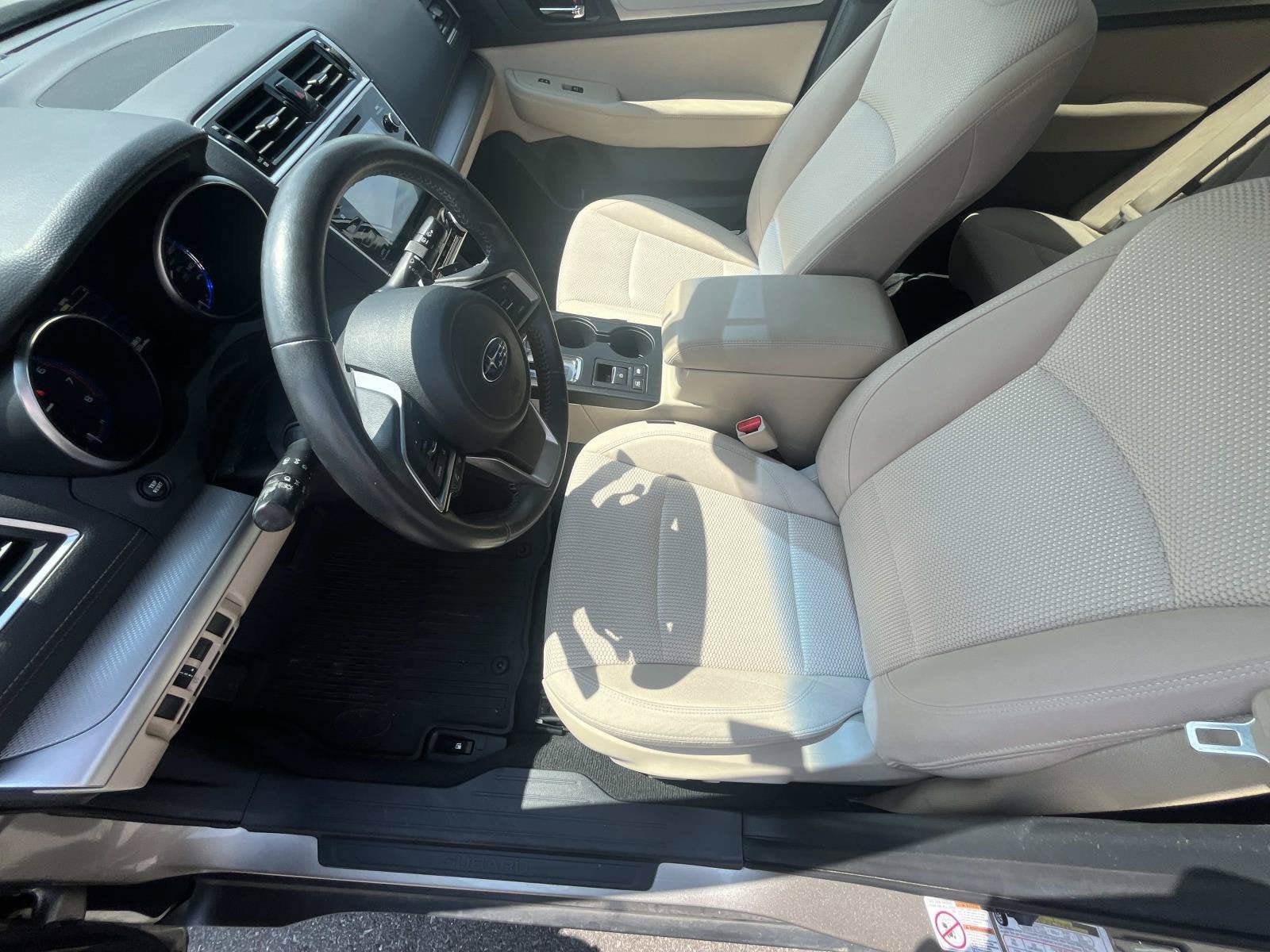 Used 2018 Subaru Outback 2.5i Premium AWD/4WD image 10
