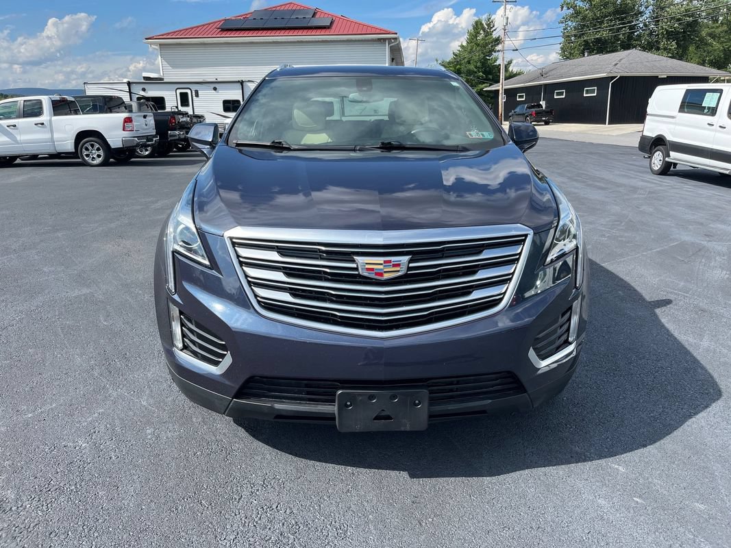 Used 2018 Cadillac XT5 AWD image 2