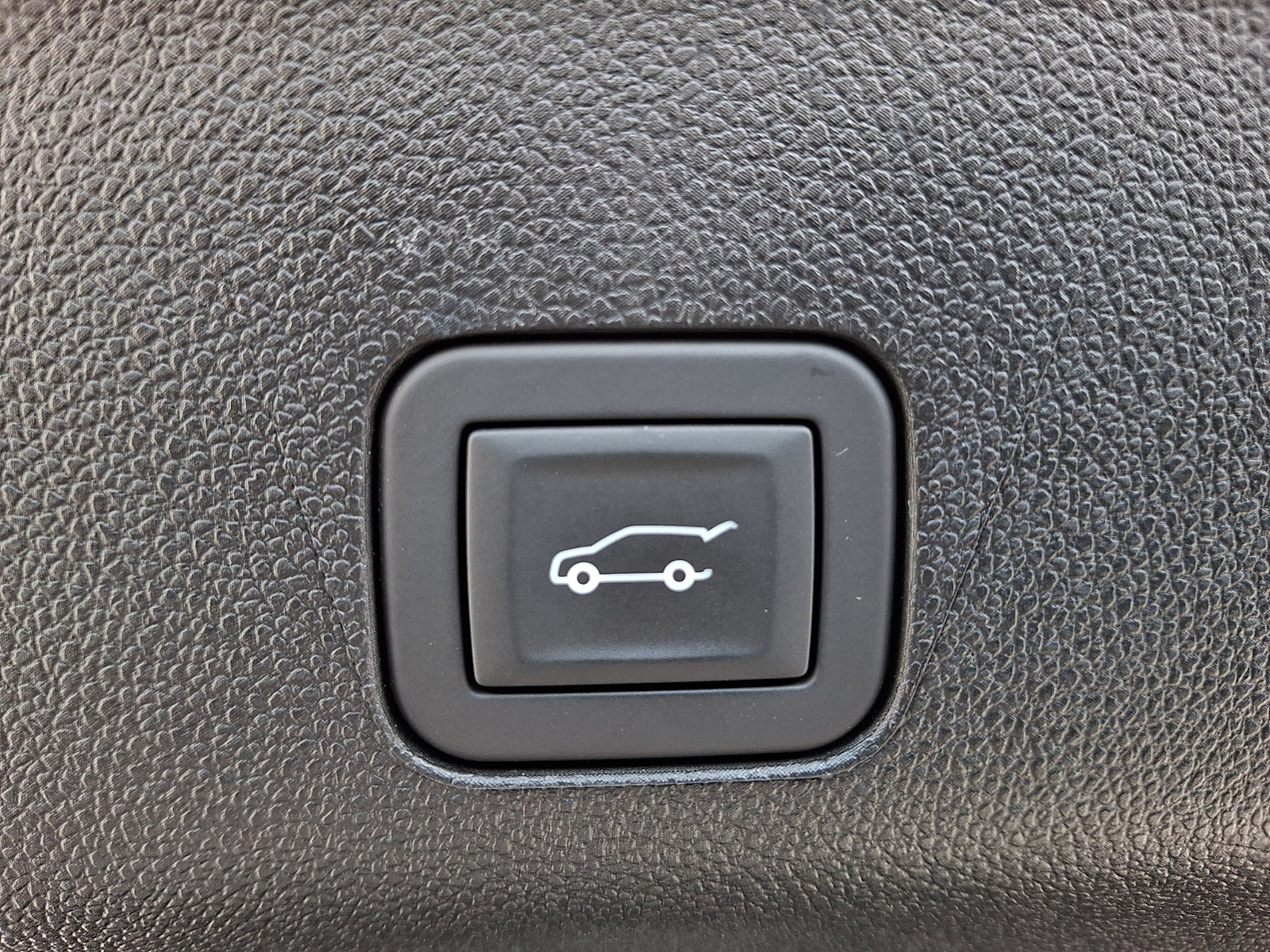 Certified 2025 Chevrolet Suburban High Country AWD/4WD image 33