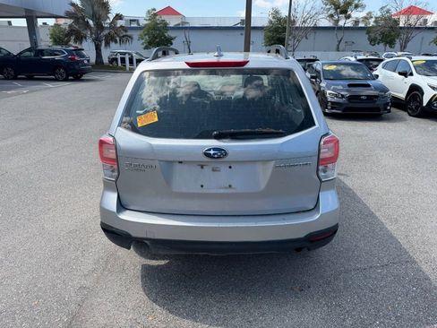 Used 2018 Subaru Forester 2.5i w/ Alloy Wheel Package image 6