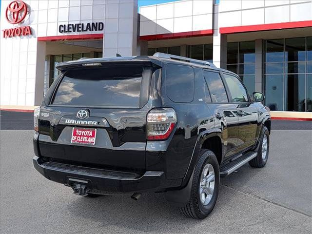 Used 2017 Toyota 4Runner SR5 Premium AWD/4WD image 7