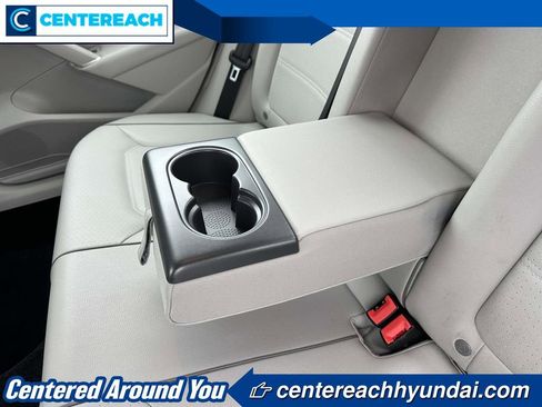 Used 2018 Volkswagen Passat 2.0T R-Line image 10