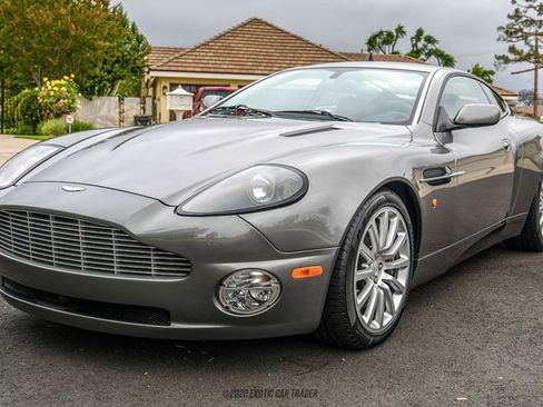 Used 2002 Aston Martin Vanquish RWD image 14