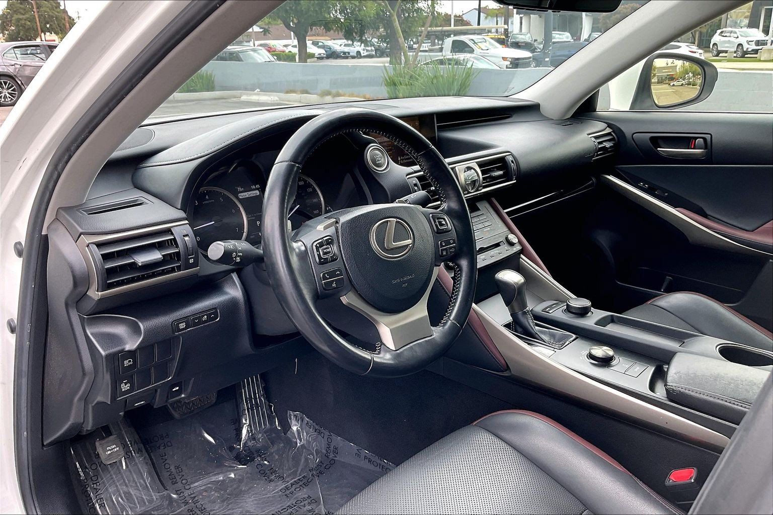 Used 2019 Lexus IS 300 RWD image 17