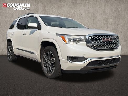 Used 2018 GMC Acadia Denali w/ Technology Package FWD image 1
