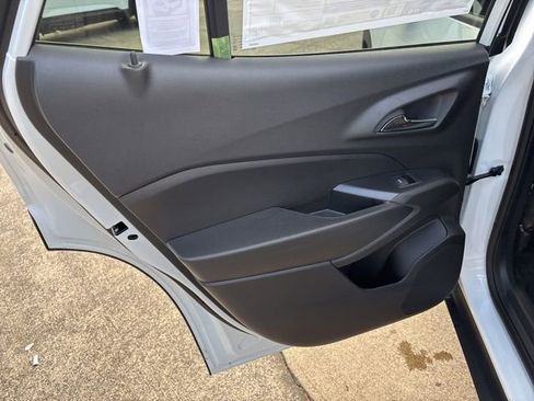 New 2026 Chevrolet Trax LT image 29