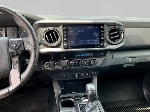 Used 2023 Toyota Tacoma TRD Off-Road AWD/4WD image 9