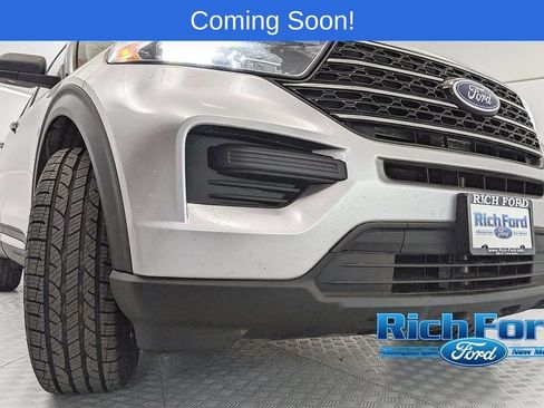 Certified 2021 Ford Explorer XLT RWD image 24