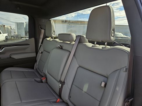 New 2026 GMC Sierra 1500 SLT AWD/4WD image 9