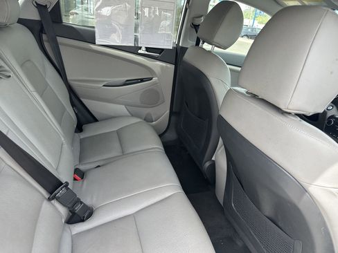 Used 2020 Hyundai Tucson Value FWD image 24