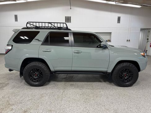 Used 2023 Toyota 4Runner TRD Off-Road Premium AWD/4WD image 5