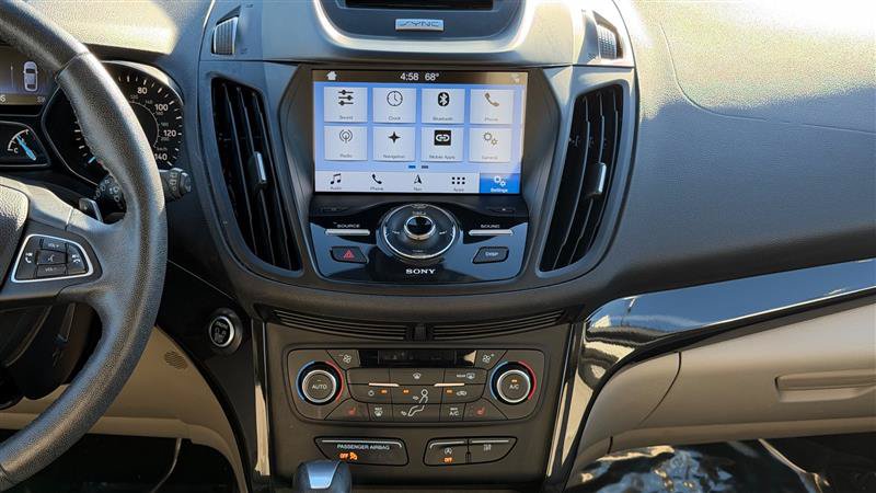 Used 2017 Ford Escape Titanium AWD/4WD image 27