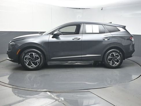 Used 2025 Kia Sportage LX AWD/4WD image 5