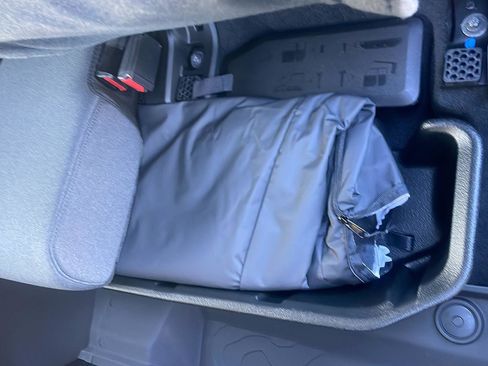 New 2025 Jeep Gladiator Rubicon image 26