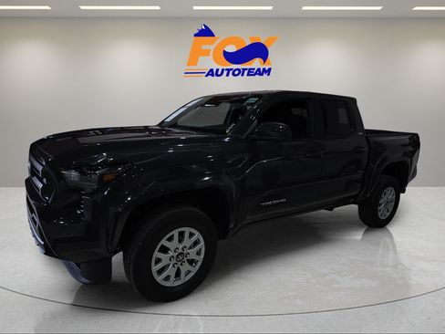 Certified 2025 Toyota Tacoma SR5 RWD image 2