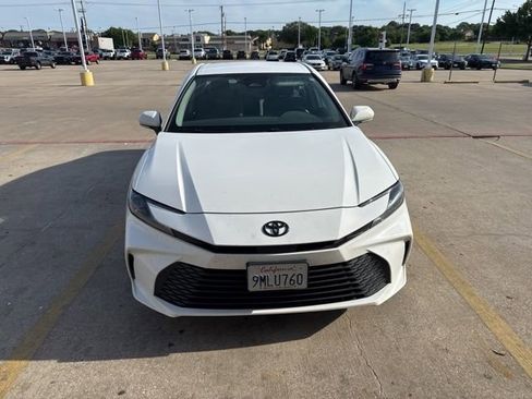 Used 2025 Toyota Camry LE FWD image 2