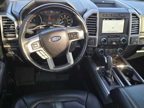 Used 2018 Ford F150 Platinum w/ Equipment Group 701A Luxury image 10