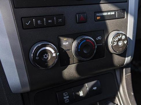 Used 2012 Chevrolet Traverse LT image 19