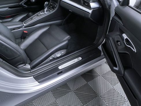 Certified 2019 Porsche 911 Carrera S image 24