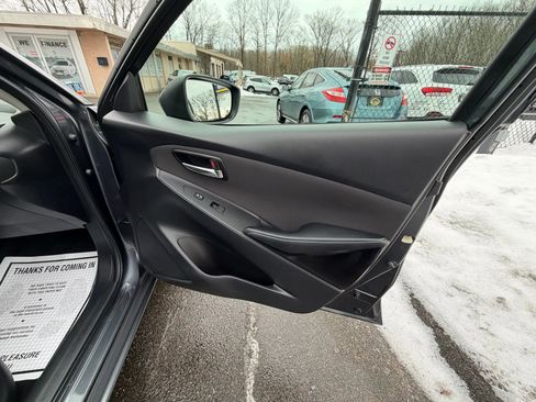 Used 2016 Scion iA image 10