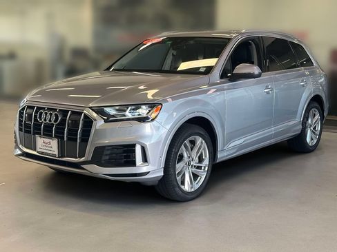 Used 2022 Audi Q7 3.0T Premium Plus w/ Premium Plus Package AWD/4WD image 3